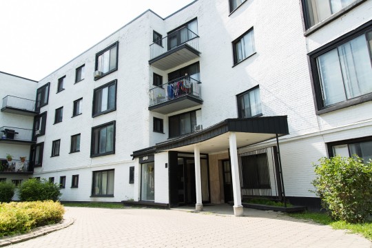 6001 Côte Saint-Luc - 308