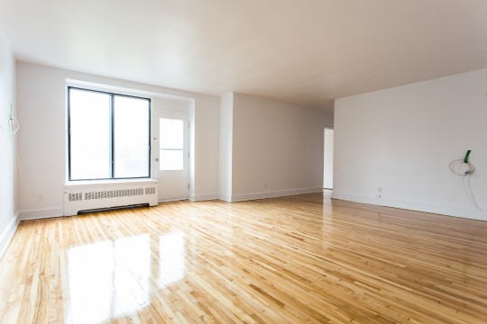 6001 Cote Saint Luc – 409