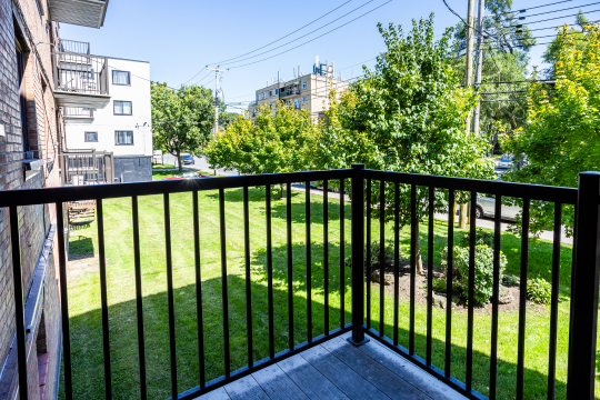 6101 Côte Saint-Luc - 306