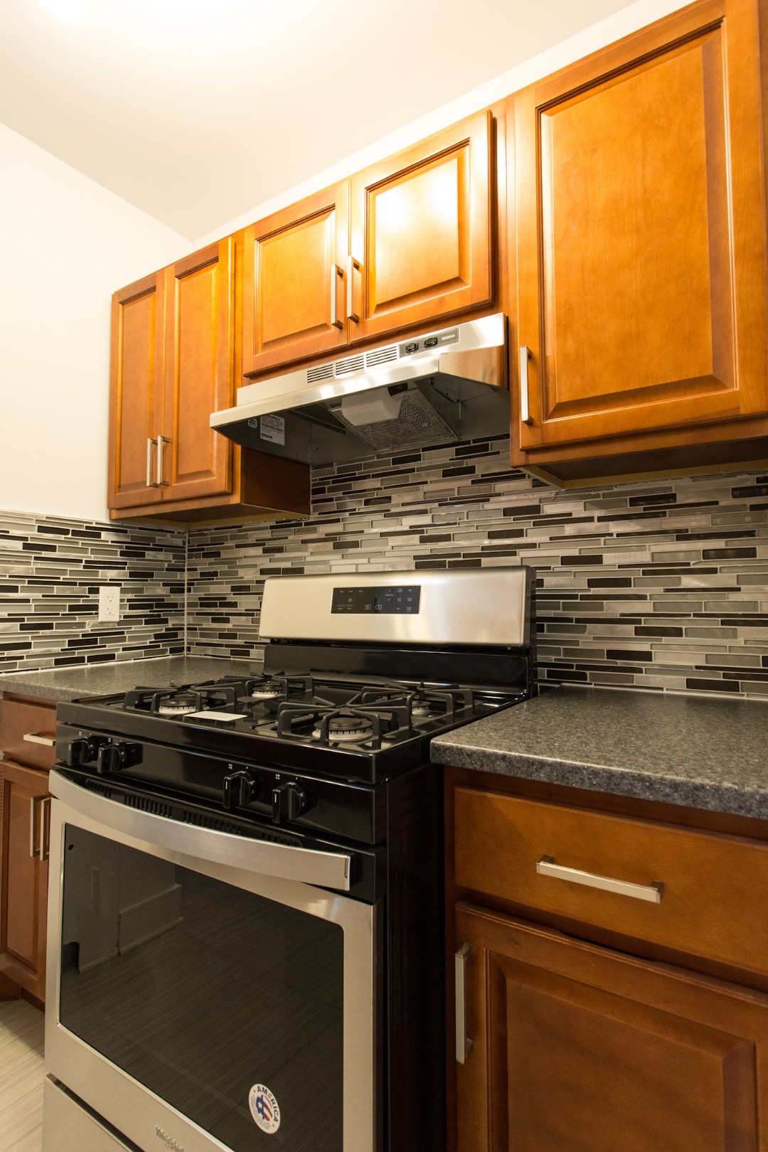 6151 Cote SaintLuc 411 Placements Mayne Appartements à louer à