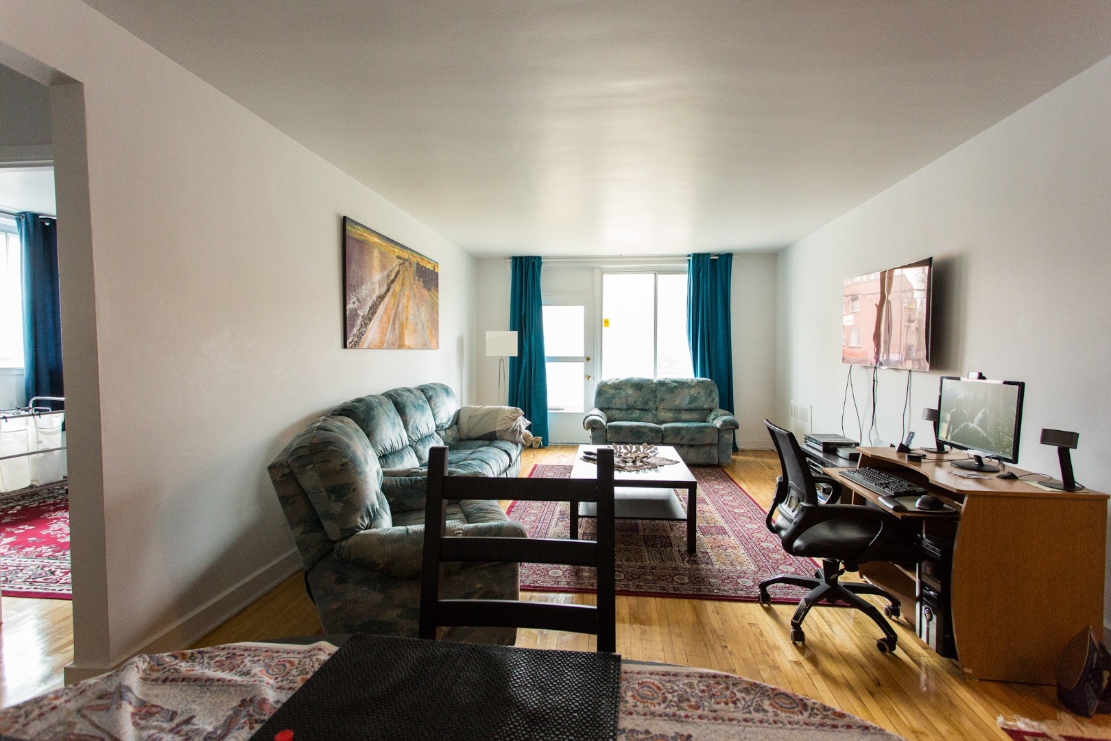 6101 Côte SaintLuc 208 Mayne Holdings Apartments for rent in Montreal